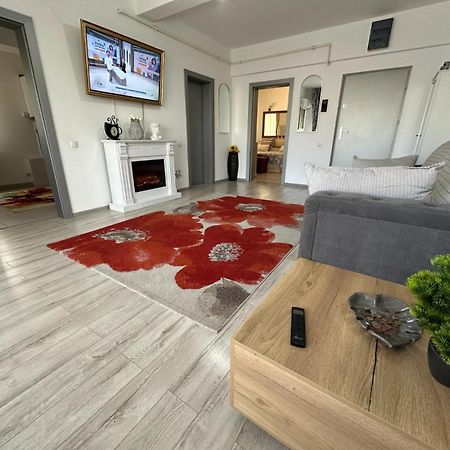 Apartamento Downtown "Rendez-Vous" Luxury Bacău Exterior foto