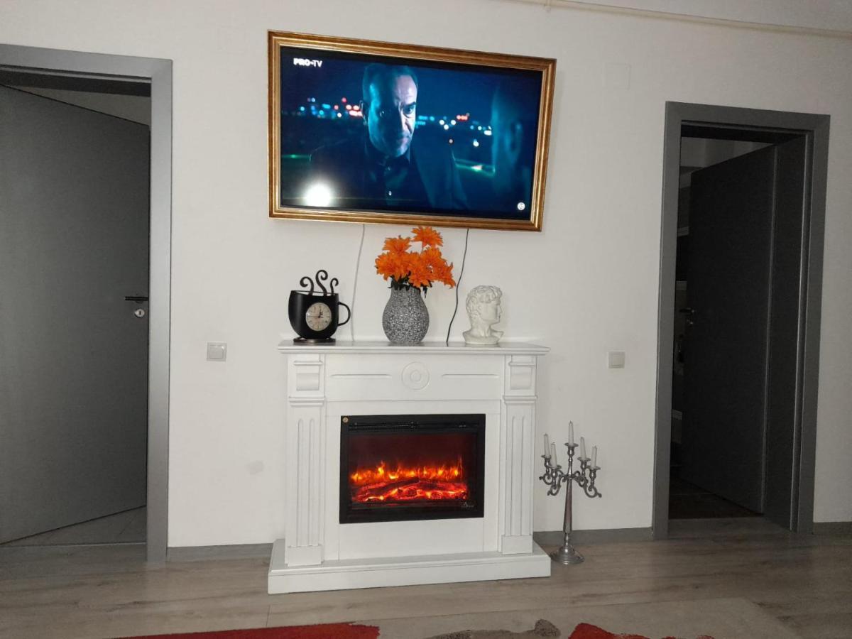 Apartamento Downtown "Rendez-Vous" Luxury Bacău Exterior foto