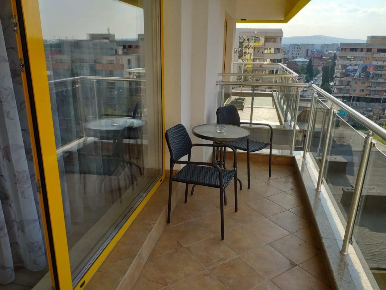 Apartamento Downtown "Rendez-Vous" Luxury Bacău Exterior foto